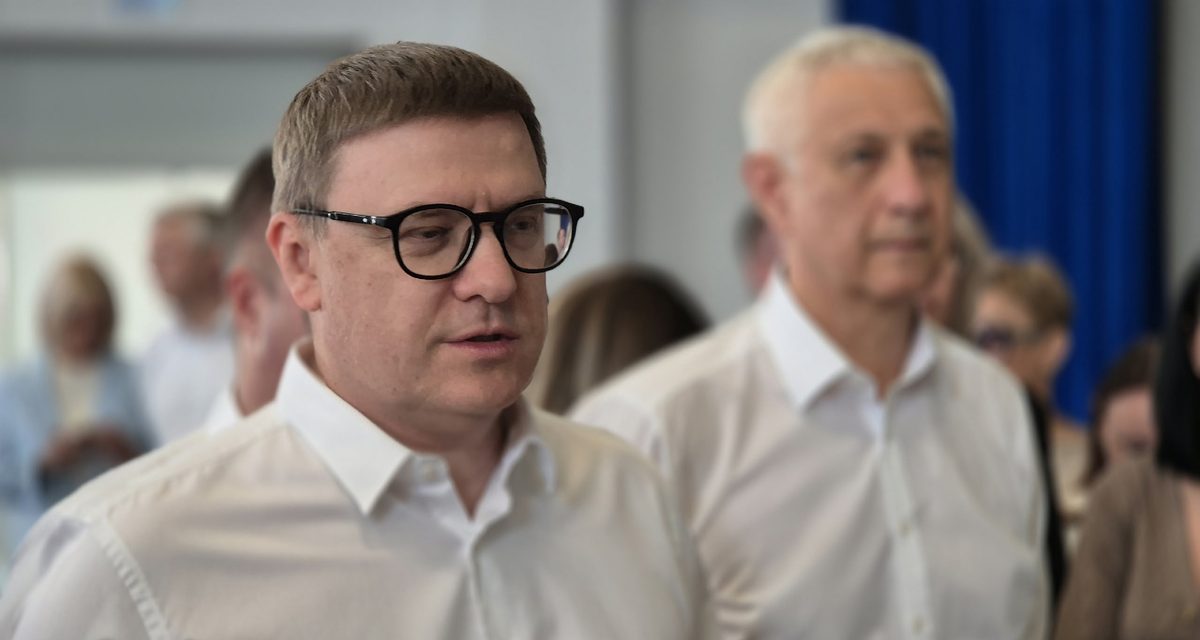 Губернатор Алексей Текслер и глава Магнитогорска Сергей Бердников посетили новую школу №42 в поселке Димитрова